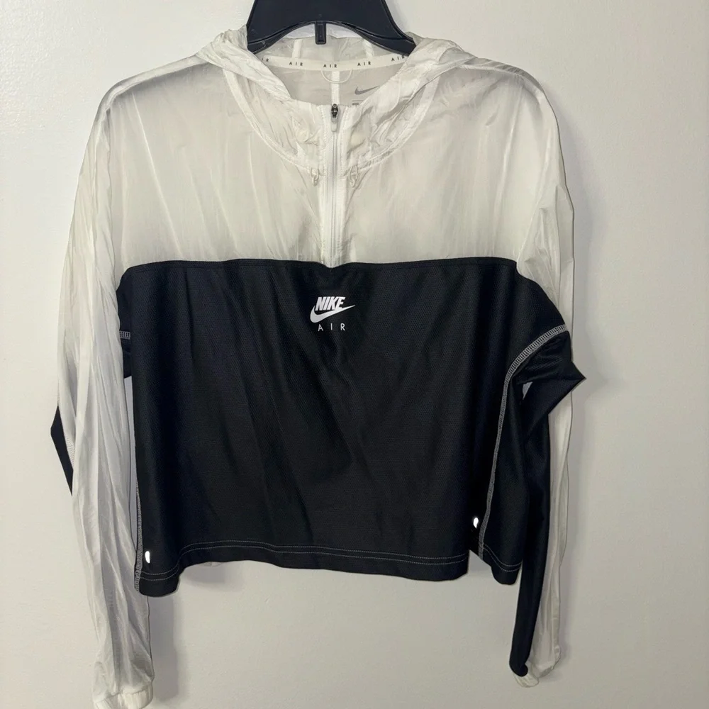 Nike Monochrome Zip-Up Jacket - Picture 2 of 8